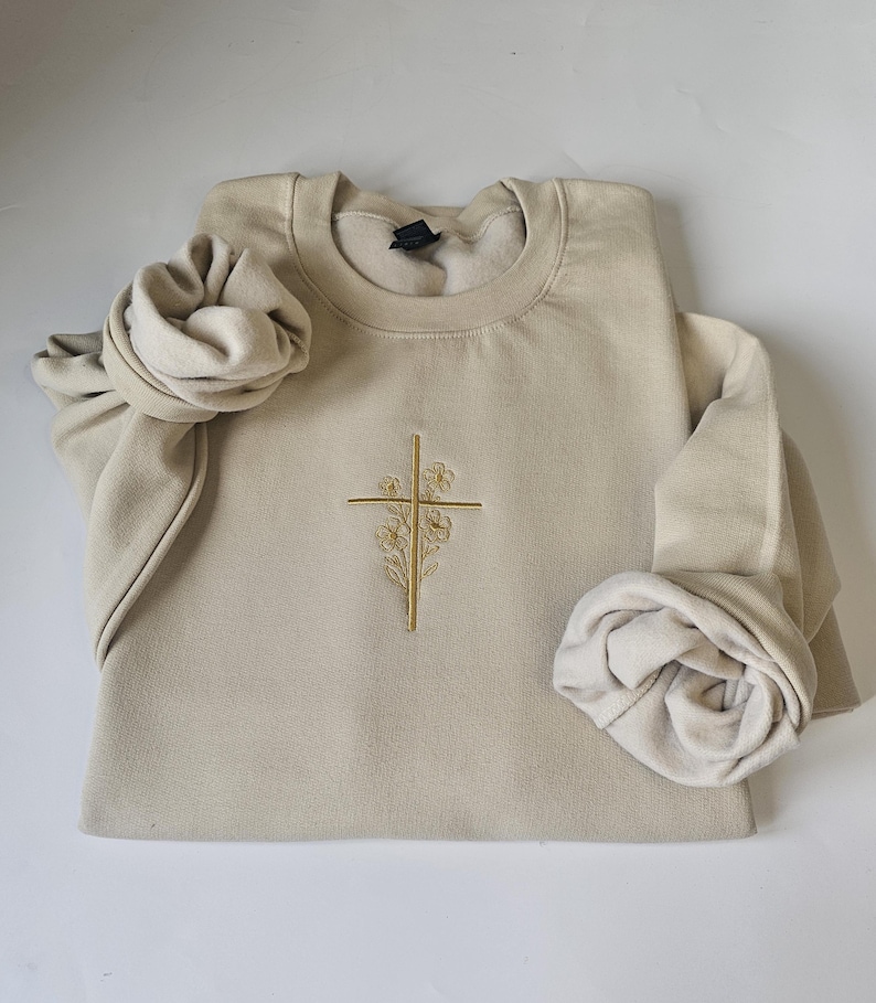 Cross embroidered unisex sweatshirt - Image 5
